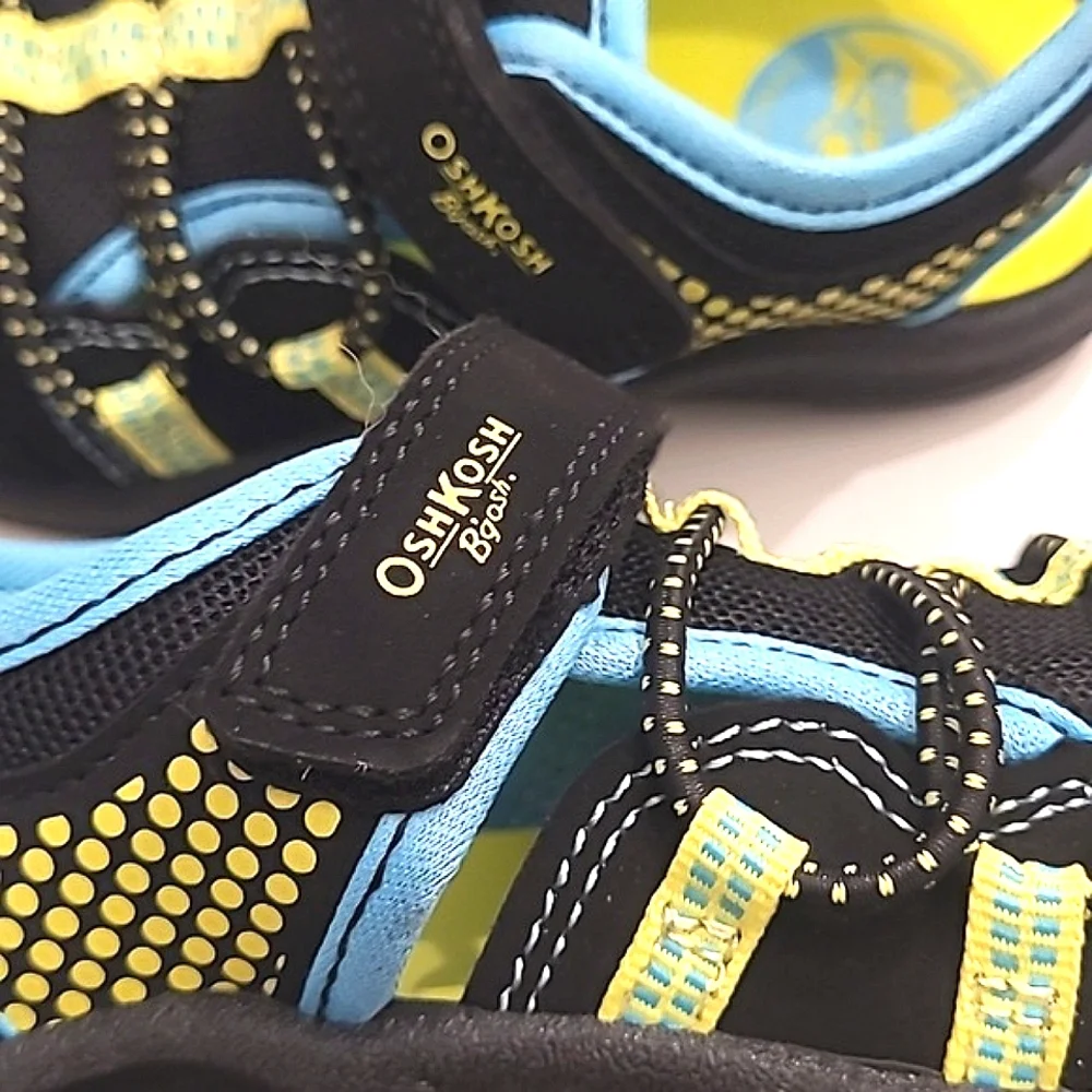 OshKosh B'Gosh Marina Sandal Unisex Mesh Sneaker Closed Toe Bungee Accents Sz 9